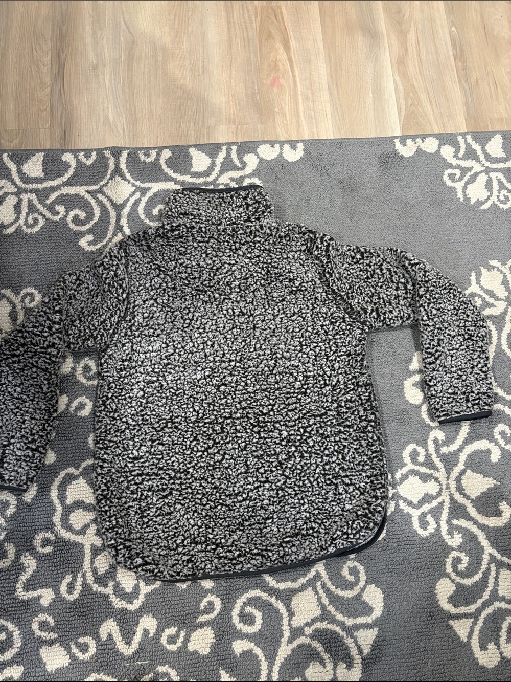 Sherpa pull over - Picture 3 of 3